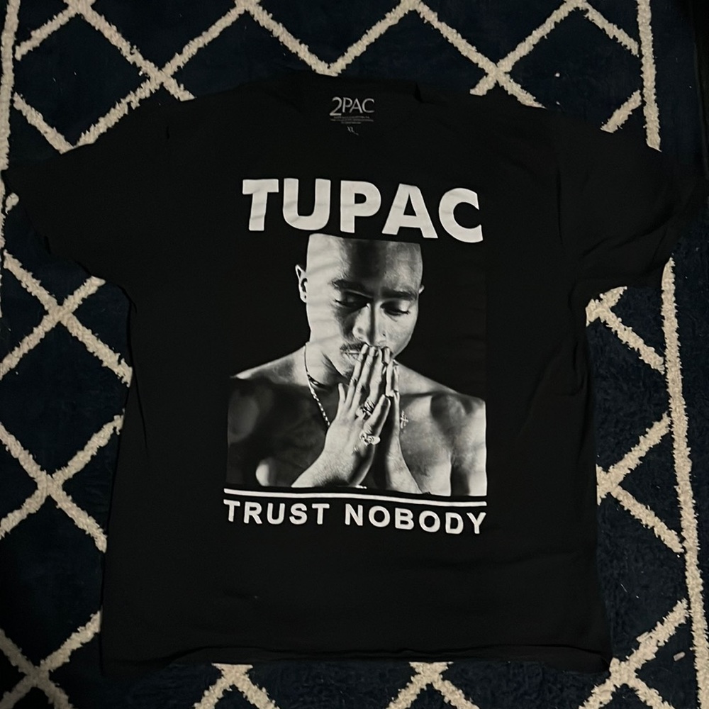2pac shirt